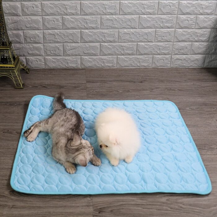 Summer cooling mat for dog cat ice pad cool pets bed sofa cushion sleeping mats breathable pets products 40x50cm