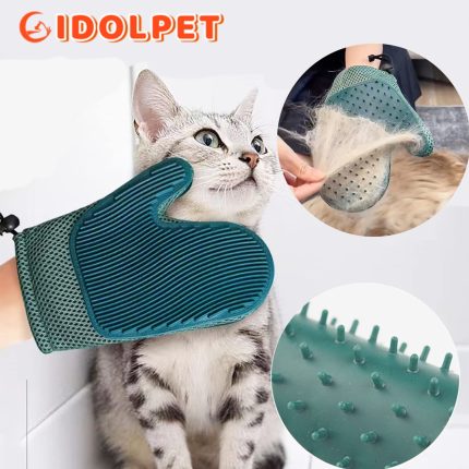 Pet hair removal glove – gently removes loose fur and hair from dogs and cats, for cleaner and healthier coat