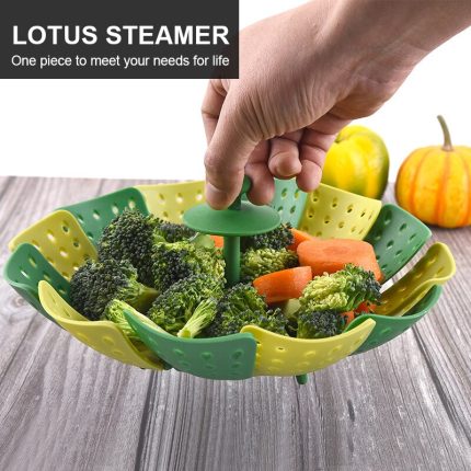 Foldable silicone steamer basket – perfect for steaming food and vegetables