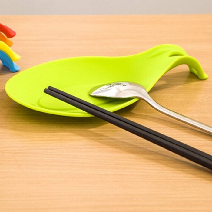 Keep your countertops clean and tidy with the silicone multipurpose spoon rest mat holder