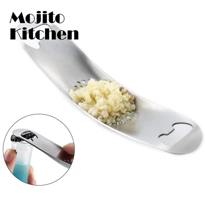 Stainless steel curved garlic press – multi-functional manual kitchen gadget for crushing garlic cloves