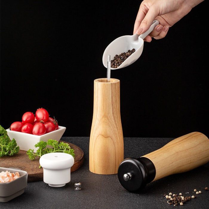 Manual wooden salt and pepper shakers – add flavor and style to your dining table