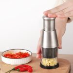 Stainless steel handheld onion chopper – effortlessly chop garlic, tomatoes, fruits and veggies