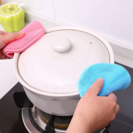 Silicone magic scrub cleaner for fruits, pots, and pans – essential kitchen gadget for cleaning and isolation