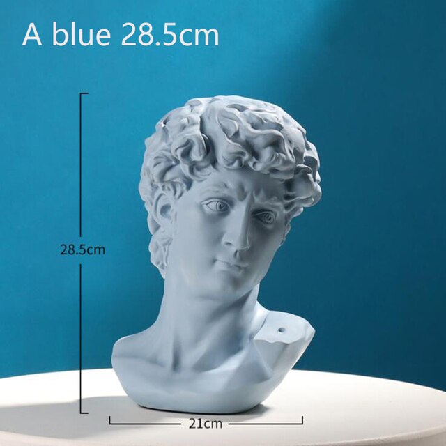 A blue 28.5cm