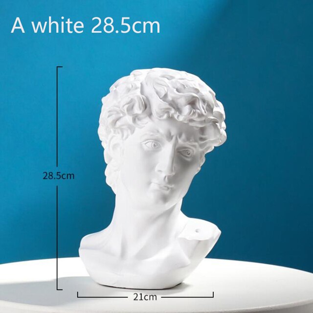A white 28.5cm