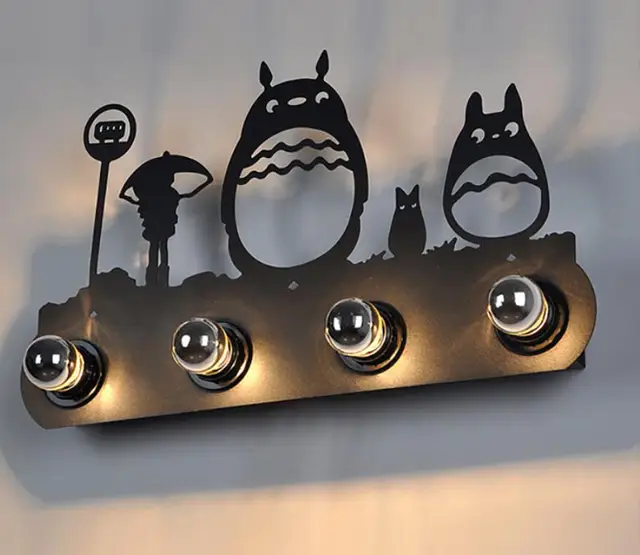 E cartoon totoro