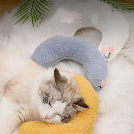 Fashionable Neck Support Pillow for Cats: U-Shaped Design for Deep Sleep and Comfort