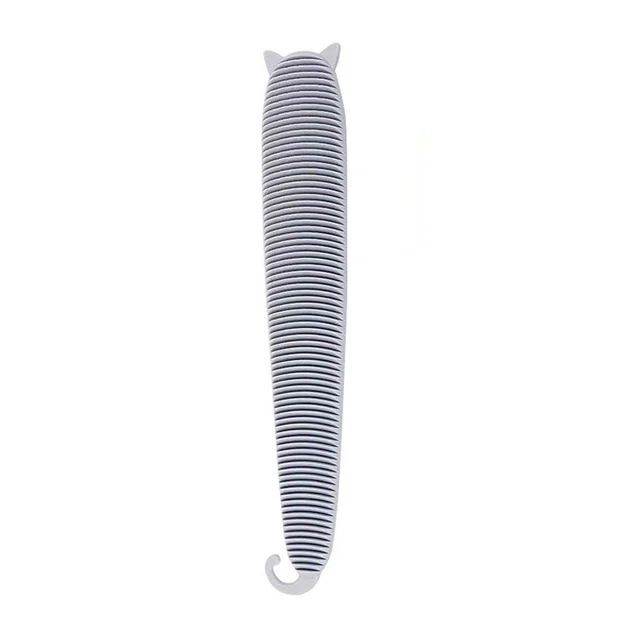 Grey cat tongue comb