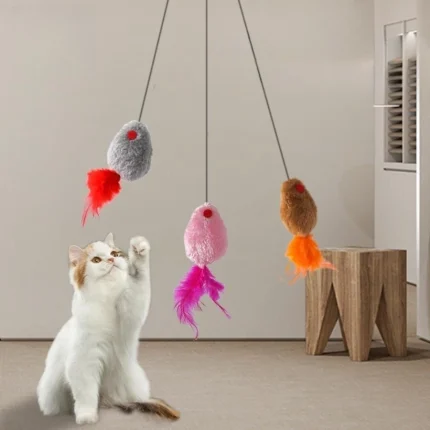 Interactive Cat Teaser, Hanging Blanket with Imitation Mouse for Hours of Fun