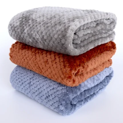 Cozy Paws Coral Fleece Dog Blanket: Soft Comfort for Bath Time and Nap Time