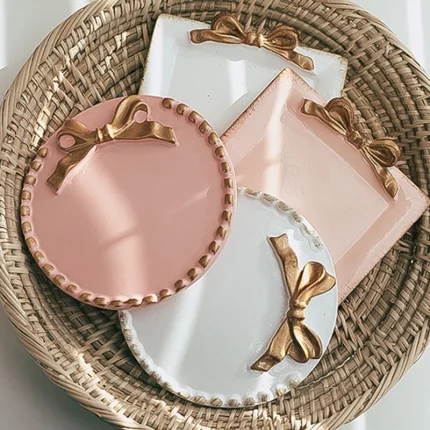 Vintage Vibes,  Retro Round Tray for Aromatherapy or Cake Decoration